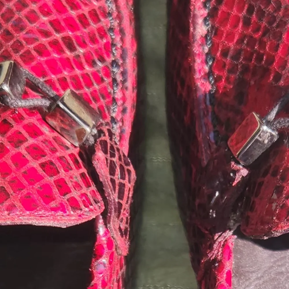 Stuart Weitzman Red Snakeskin Women's Slip-On Loafers w/Glossy Finish Sz. 10.5 - Picture 7 of 16